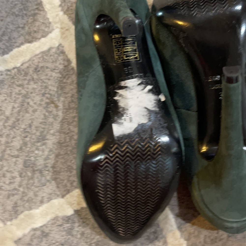 Shoes - Picture 6 of 10